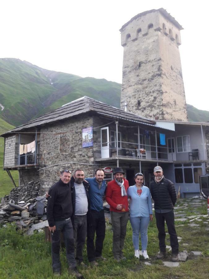 Old Tower Guesthouse - Kafe Ushguli Buitenkant foto